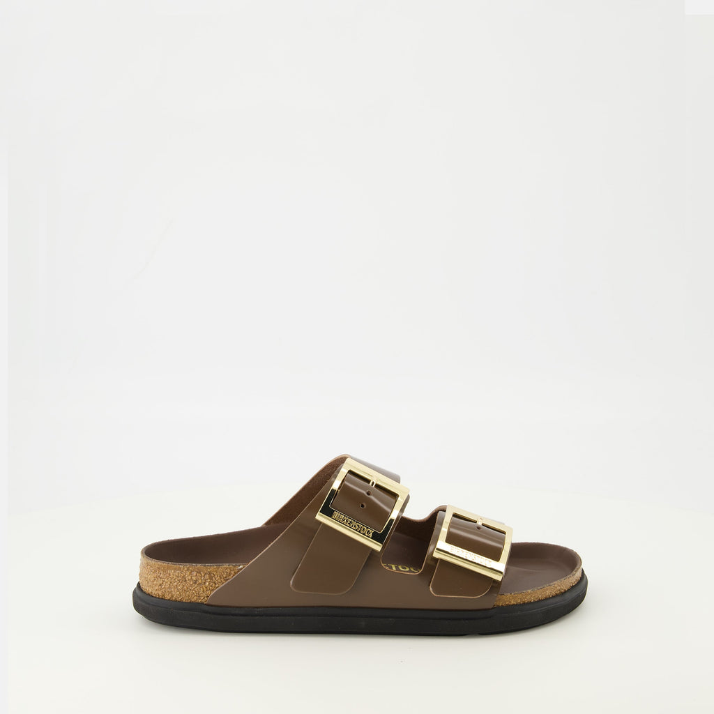 Image des sandales Arizona Droplet Buckle de Birkenstock pour femmes - Saison Printemps-Été 2026 - Vue de côté droit