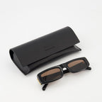 Imagen de gafas de sol negras 75010 de Ami PARIS para unisex - Temporada Primavera-Verano 2025 - Vista detallada 1