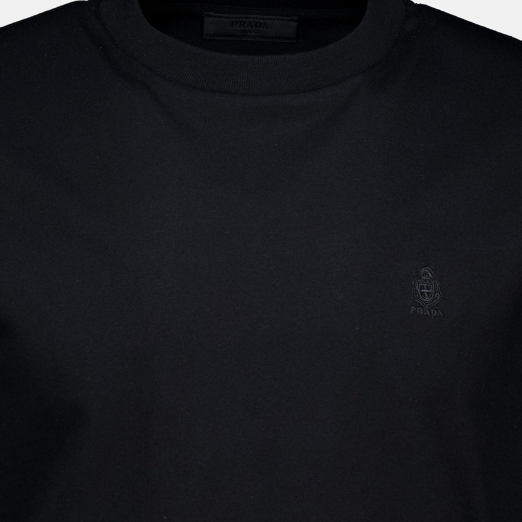 Camiseta Negra Bordada
