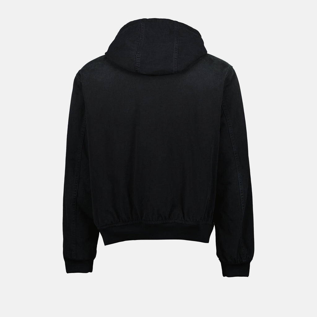 プラダの男性用ブラックフードジャケットの画像 - 2025年春夏シーズン - 詳細ビュー2