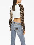 로고 플라크가 있는 부트컷 청바지