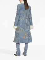 로고 플라크가 있는 부트컷 청바지