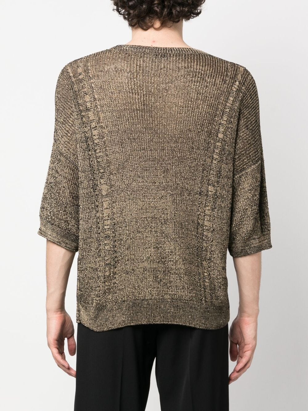 Imagem de uma T-shirt em malha castanha da Saint Laurent para Homens - Temporada Primavera-Verão 2023 - Vista do modelo 3