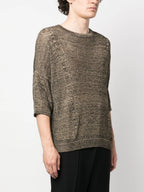 Image d'un T-shirt en tricot marron de Saint Laurent pour hommes - Saison Printemps-Été 2023 - Vue du modèle 2