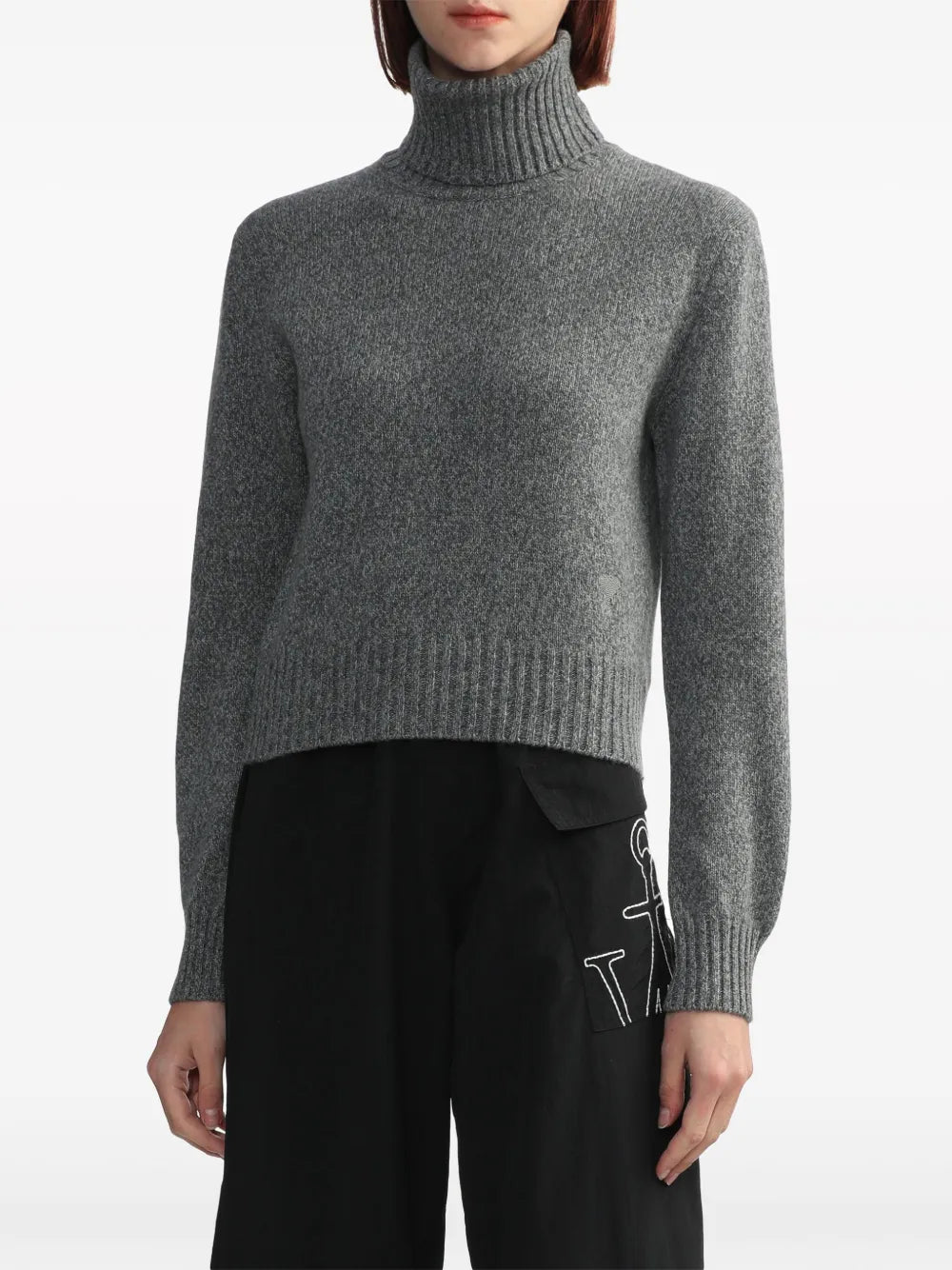 タートルネックセーター