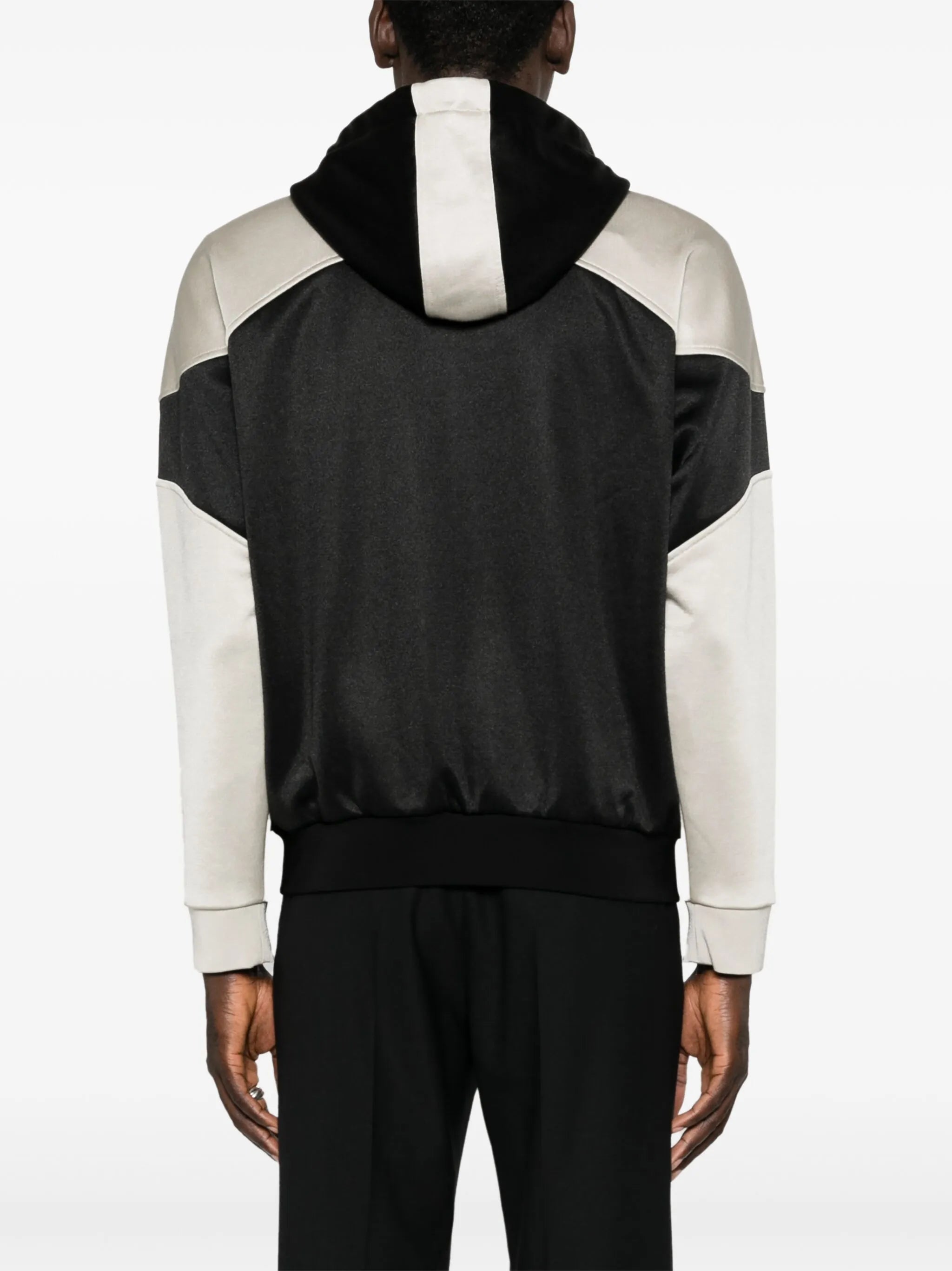 Imagem do sweatshirt com zíper bicolor da Saint Laurent para Homens - Coleção Outono-Inverno 2023 - Vista do Modelo 5