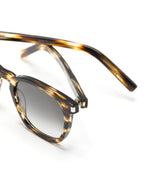 Image of Bold 28 Sun Tortoise Shell Sunglasses by Saint Laurent for Unisex - Season Autumn-Winter 2023 - Detail View 1