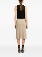 Image du top en georgette de soie noire d'Ami PARIS pour femmes - Saison Printemps-Été 2024 - Détail Vue 6