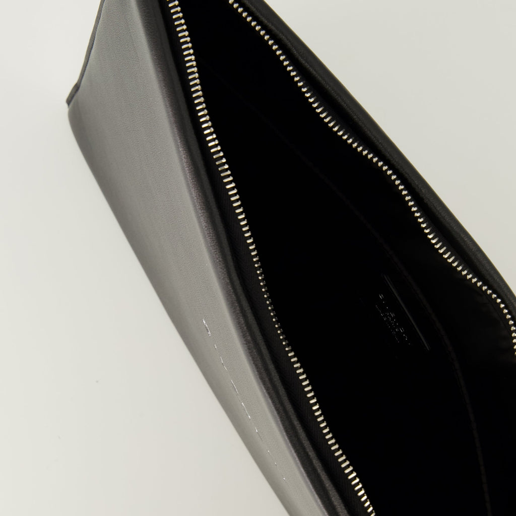 Immagine della pochette stampata Antigona di Givenchy per uomini - Stagione Primavera-Estate 2026 - Dettaglio 2