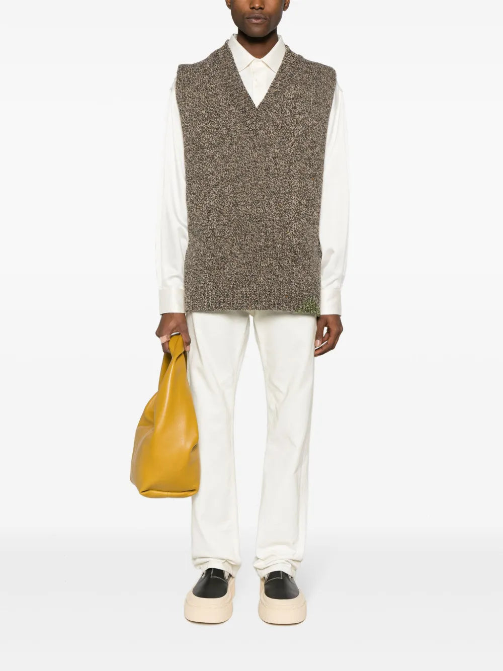 Imagem de uma camisa com botões adornados da Prada para mulheres - Temporada Primavera-Verão 2024 - Vista de trás