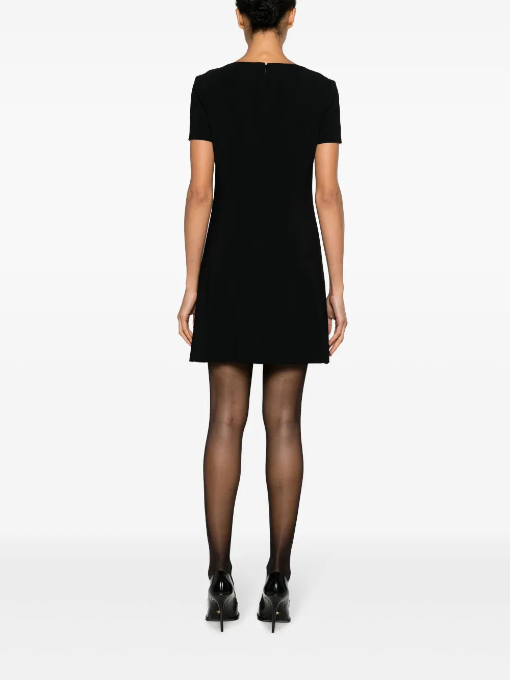 Bilde av svart cocktailkjole fra Versace for kvinner - Sesong vår-sommer 2024 - Detalj 9