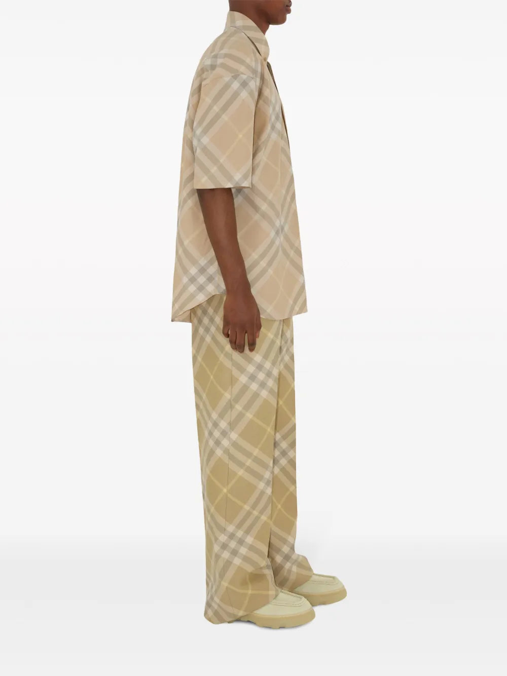 베이지 체크 셔츠