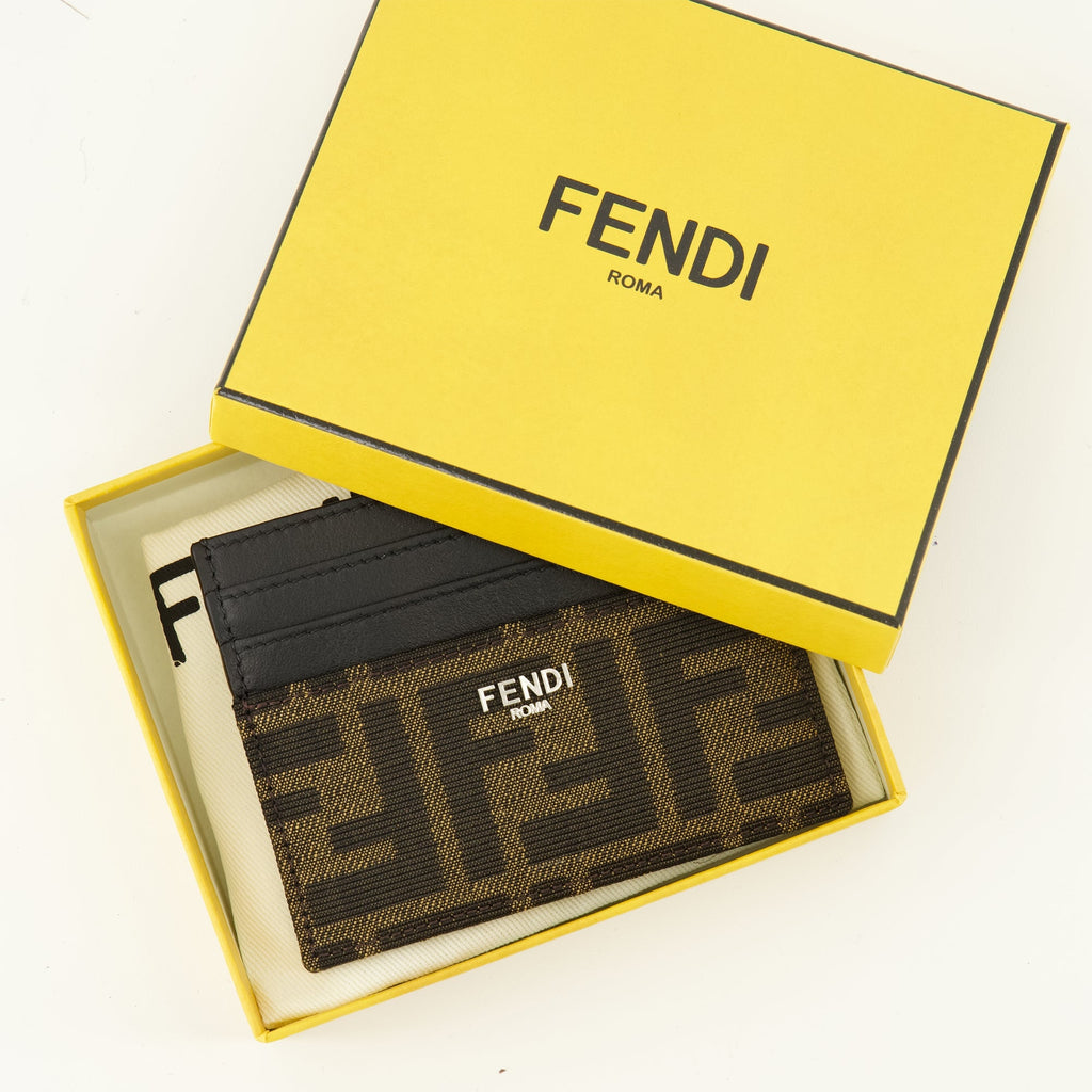 Image of FF Brown Card Holder by Fendi for Men - Season Spring-Summer 2026 - Detail View 2