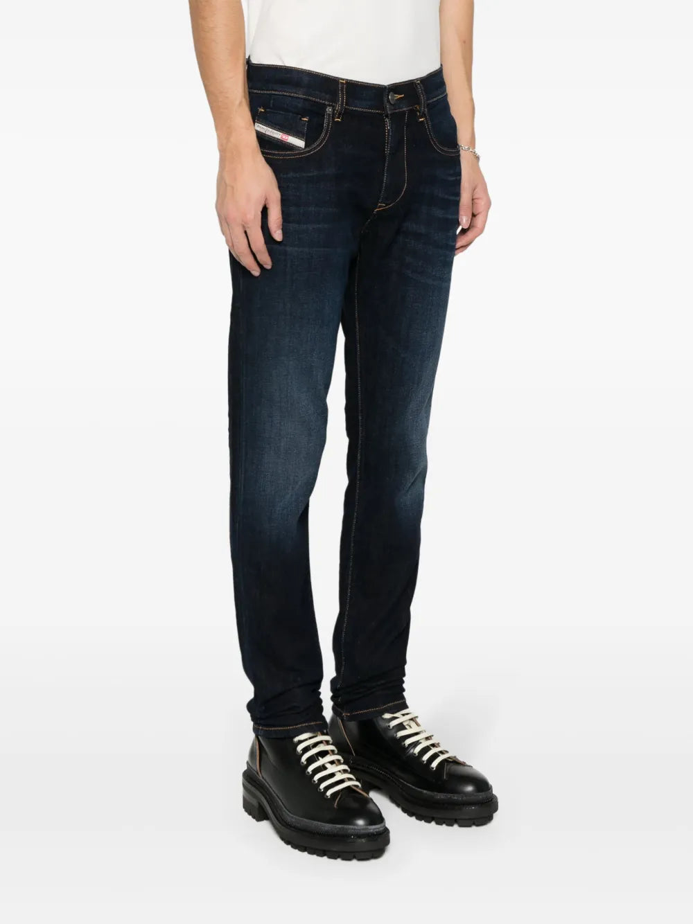 D-Strukt Blue Denim Jeans – A Classic Touch