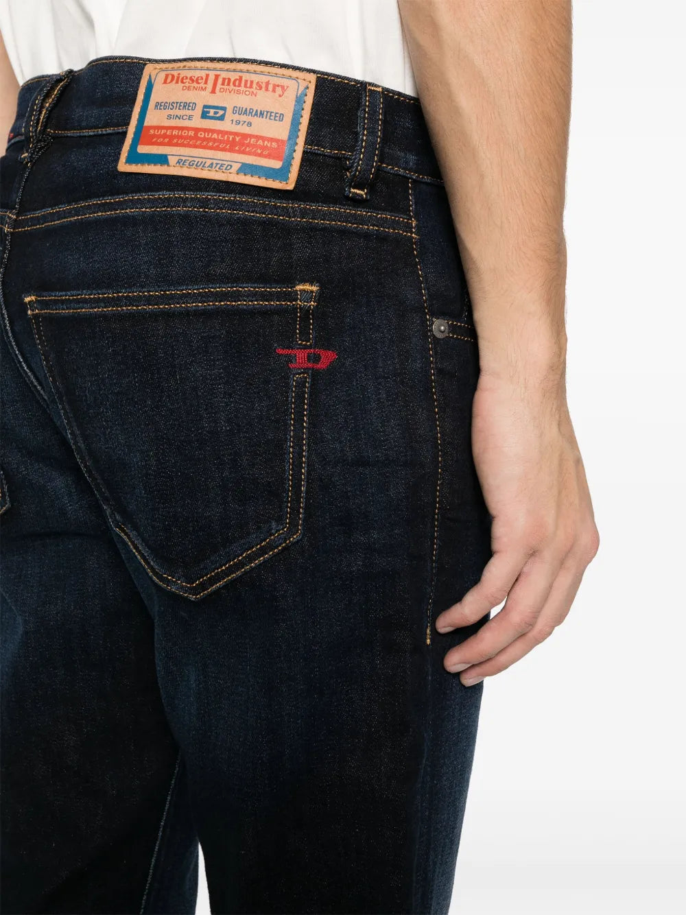 D-Strukt Blue Denim Jeans – A Classic Touch