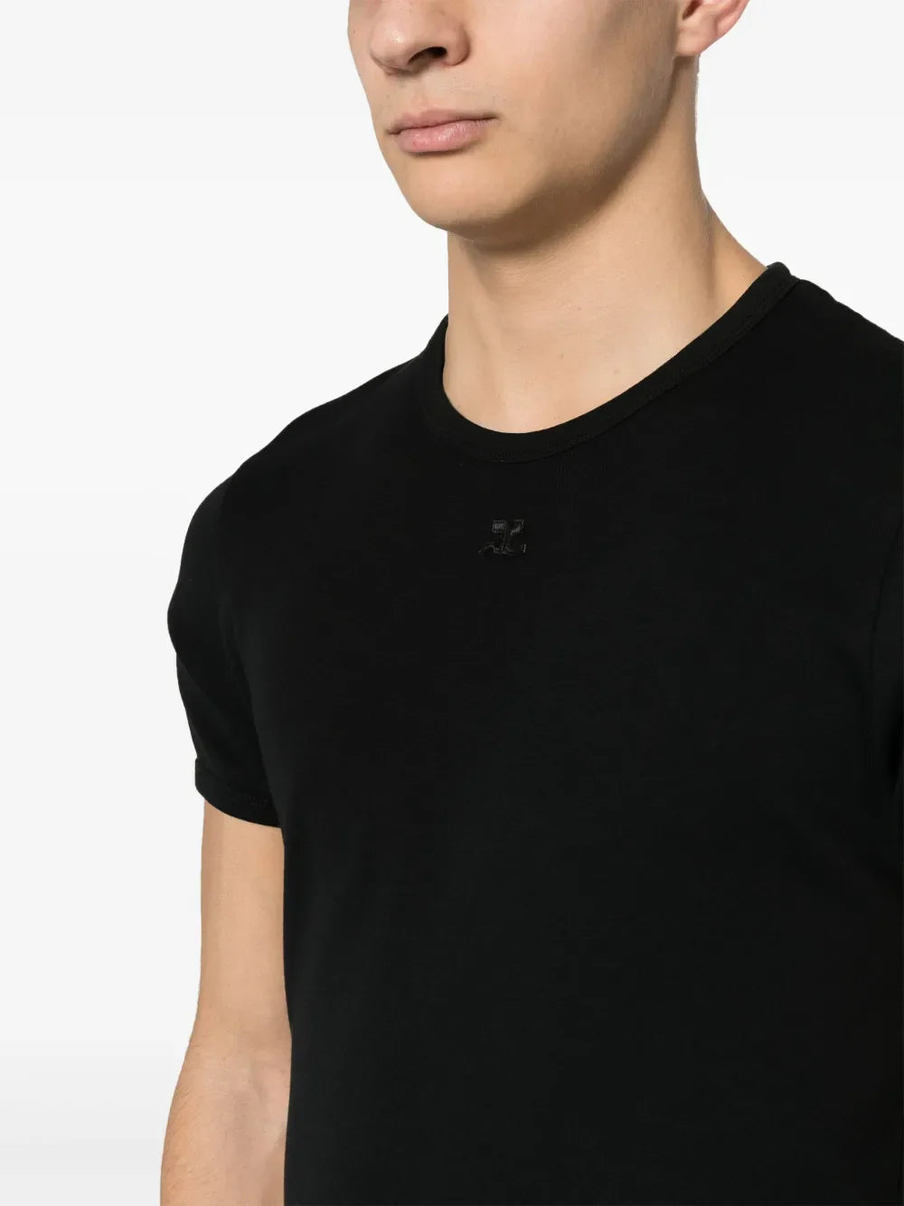 Image of Contrasting Black T-Shirt Réédition by Courrèges for Men - Season Spring-Summer 2024 - Detail View 7