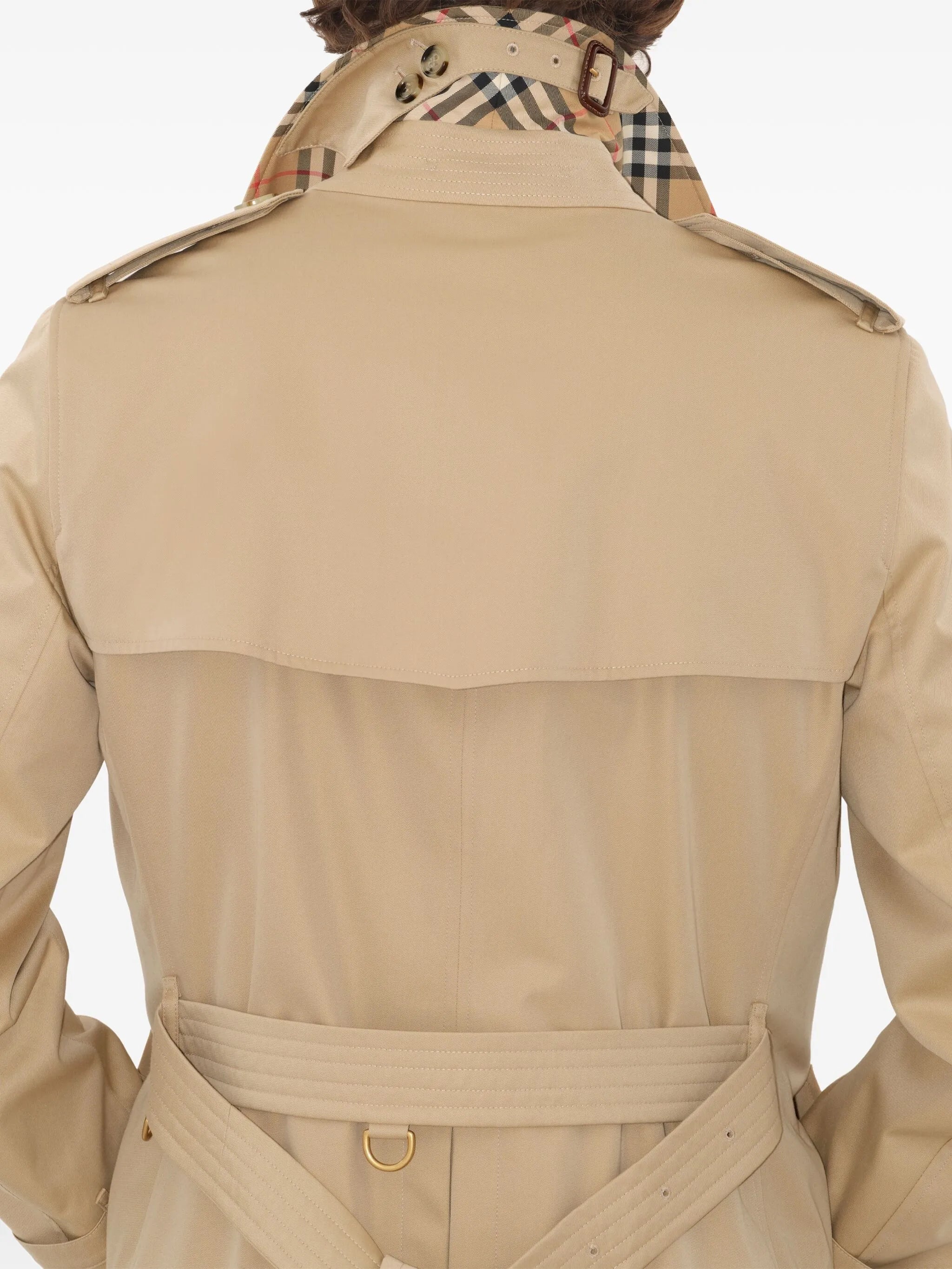 Image of Burberry Long Heritage Trench Coat by Burberry for Men - Season Spring-Summer 2026 - Model view 5