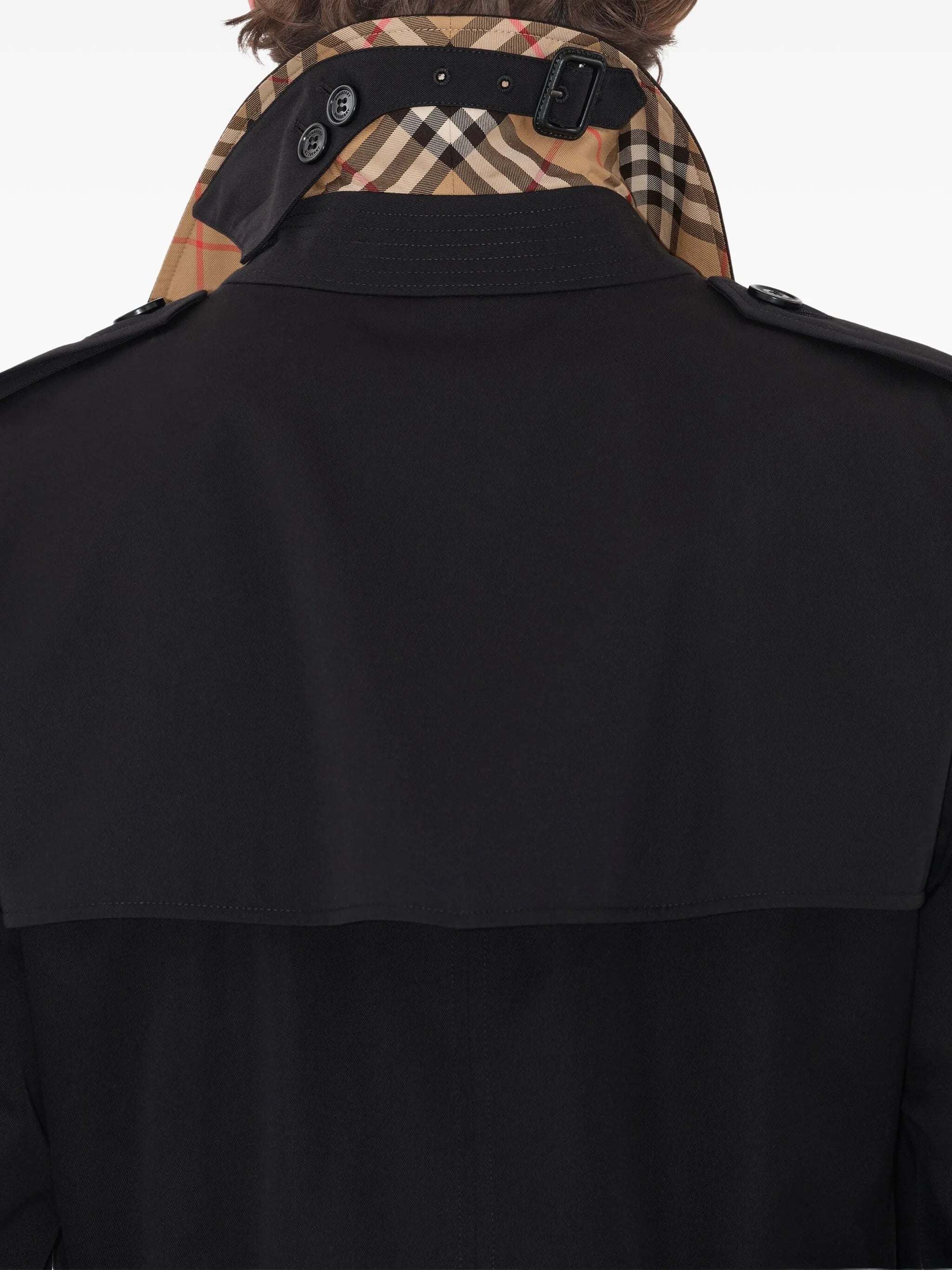 Image of Long Heritage Trench Coat Black by Burberry for Men - Season Spring-Summer 2026 - Model view 5