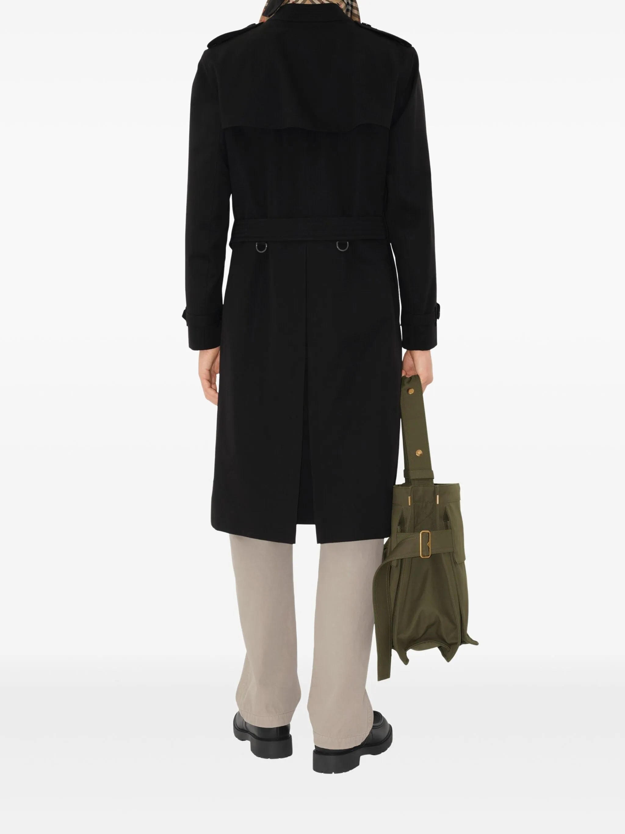 Image of Long Heritage Trench Coat Black by Burberry for Men - Season Spring-Summer 2026 - Model view 3