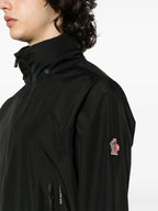 Immagine della giacca Masterpiece Hexagone di Moncler Grenoble per uomo - Stagione primavera-estate 2024 - Vista dettagli 7