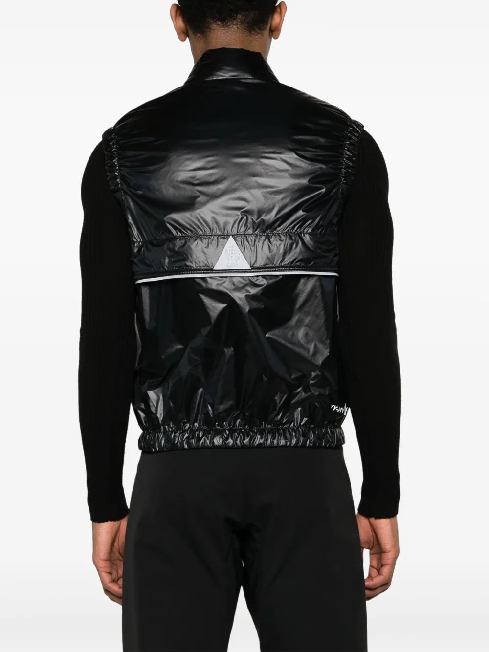 Imagen del chaleco de nylon acolchado Ollon de Moncler Grenoble para hombres - Temporada primavera-verano 2024 - Vista de detalle 6