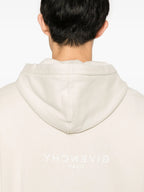 Bild eines beigen Hoodies mit Logos von Givenchy für Männer - Saison Frühling-Sommer 2024 - Detailansicht 7