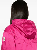 Bild einer pinken Kurzjacke von Moncler für Frauen - Saison Frühling-Sommer 2024 - Detailansicht 7