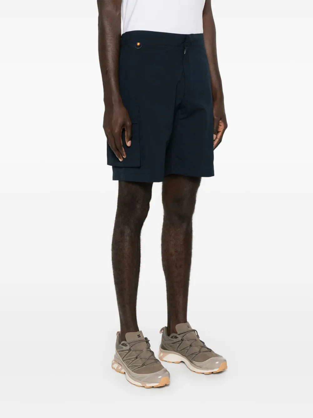 Marineblaue Bermuda-Shorts aus technischem Stoff