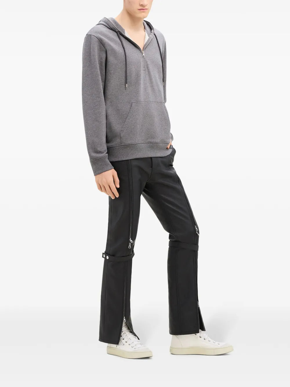 スタンドアップカラー付きジップフーディ