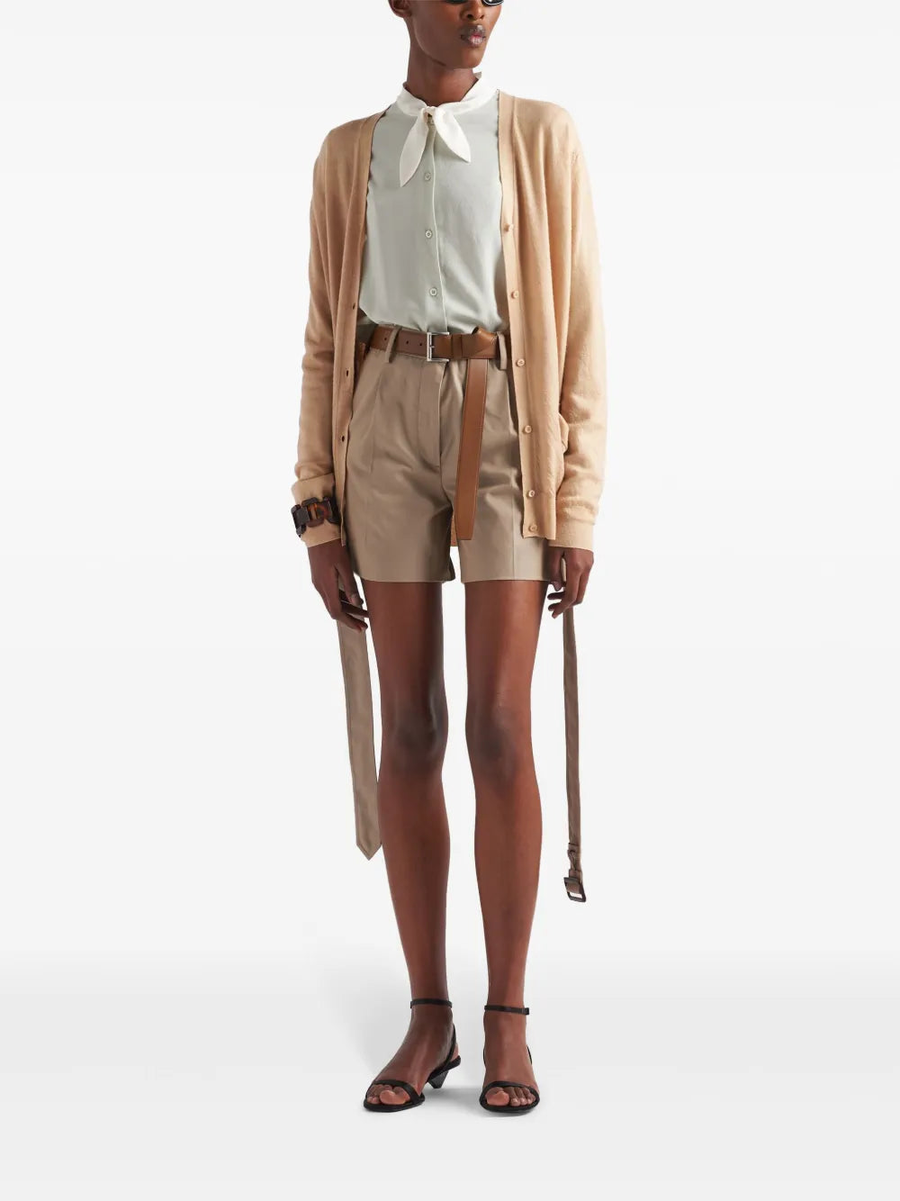 Imagem de um cardigã de decote em V da Prada para Mulheres - Temporada Outono-Inverno 2024 - Vista dorsal