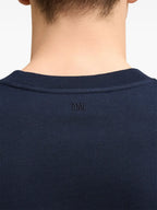 Bild des Ami de Coeur Langarm-T-Shirts von Ami PARIS für Unisex - Saison Herbst-Winter 2025 - Modellansicht 5