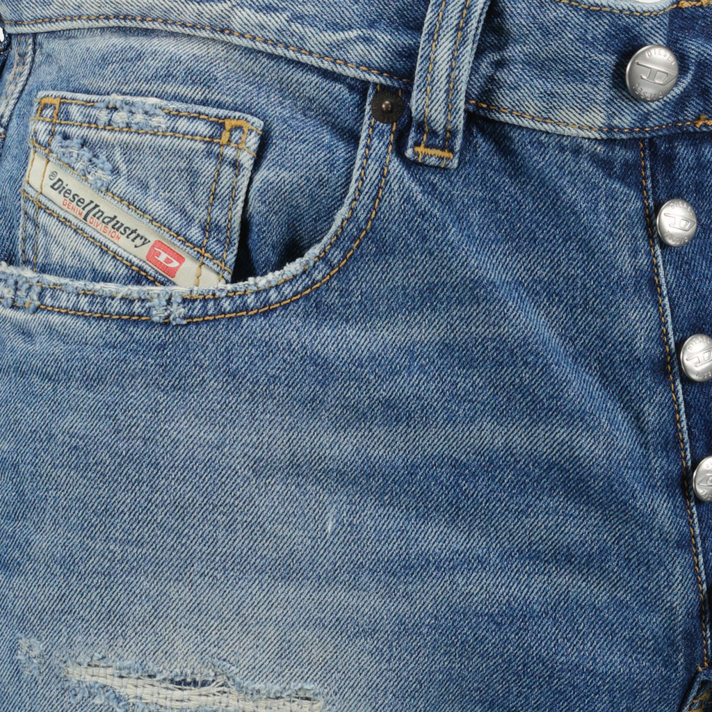 남성을 위한 디젤의 D-Macs 블루 진 이미지 - 2025년 봄-여름 시즌 - 상세 보기 5