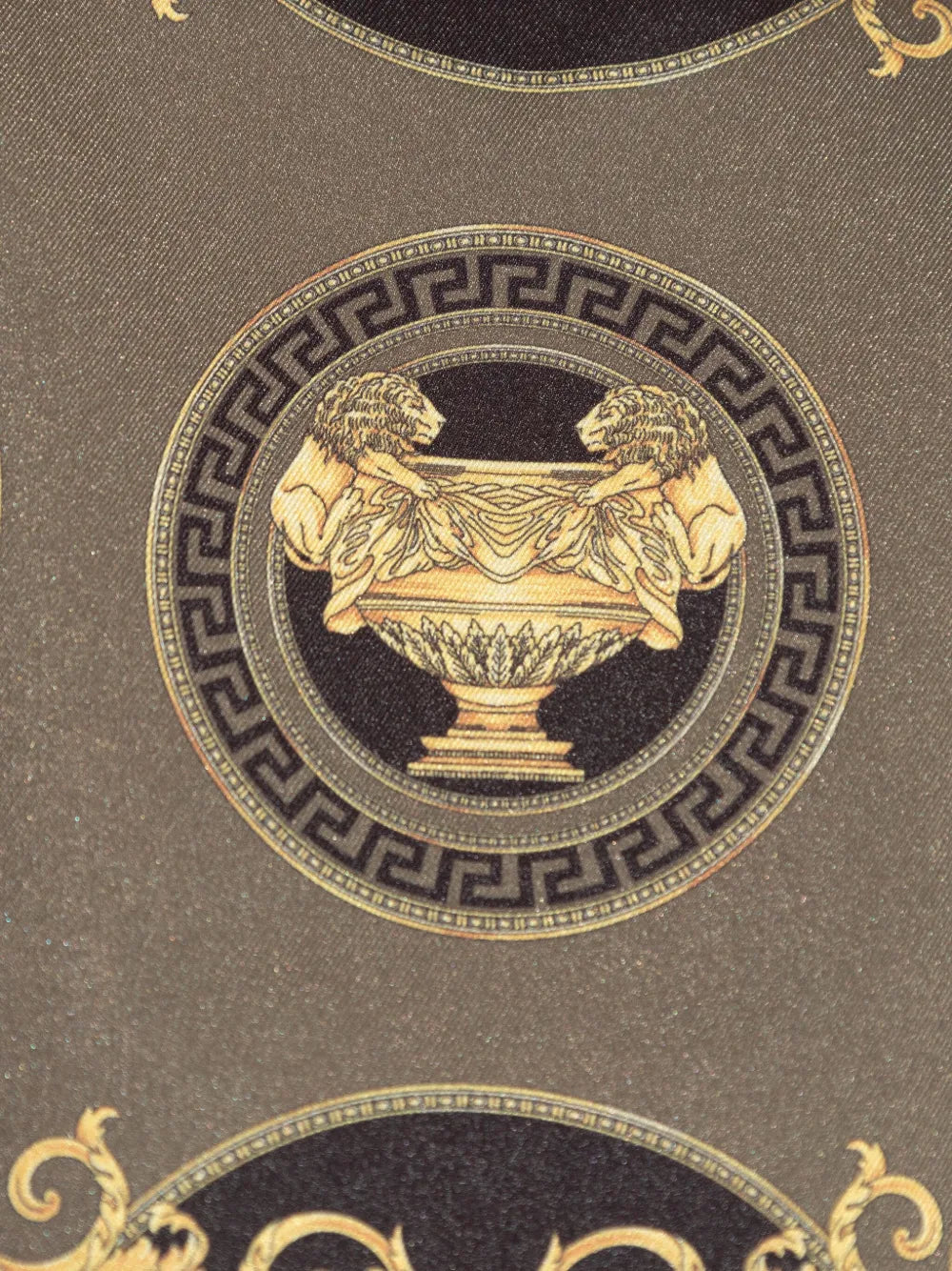 T-shirt Oversized com Estampa Mitológica