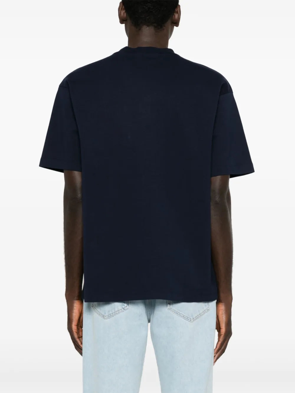 Drole De Monsieur의 클래식 슬로건 티셔츠 이미지 (남성용) - 시즌 봄-여름 2025 - 모델 보기 3