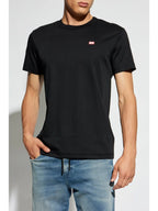 Imagen de la camiseta de algodón negro T-Miegor-K77 de Diesel para hombres - Temporada Primavera-Verano 2025 - Vista del modelo 2