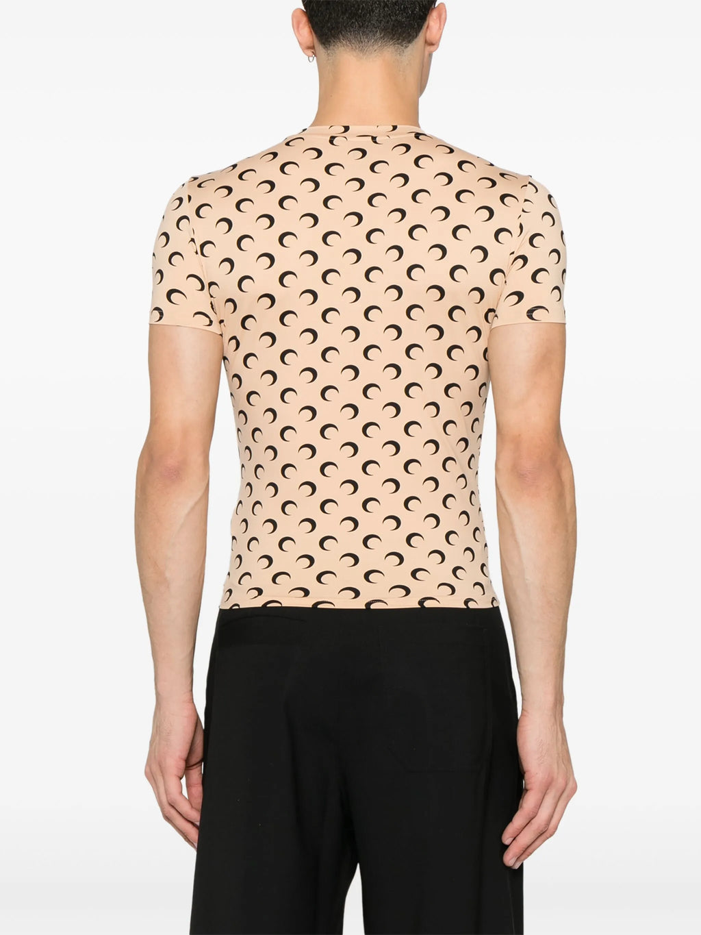 Imagen de la camiseta de jersey Moon Beige de Marine Serre para unisex - Temporada Otoño-Invierno 2025 - Vista del modelo 3