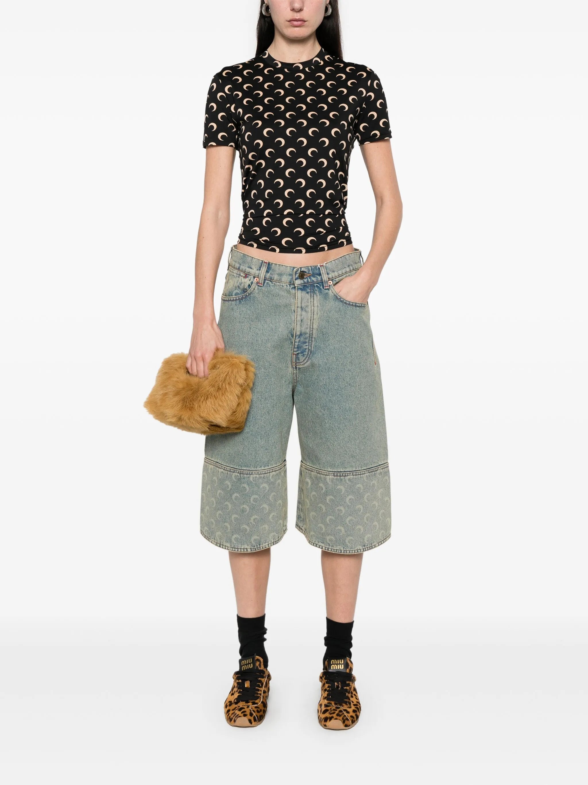 Image of Haut Jersey Moon Noir by Marine Serre for Unisex - Season Autumn-Winter 2025 - Model view 1