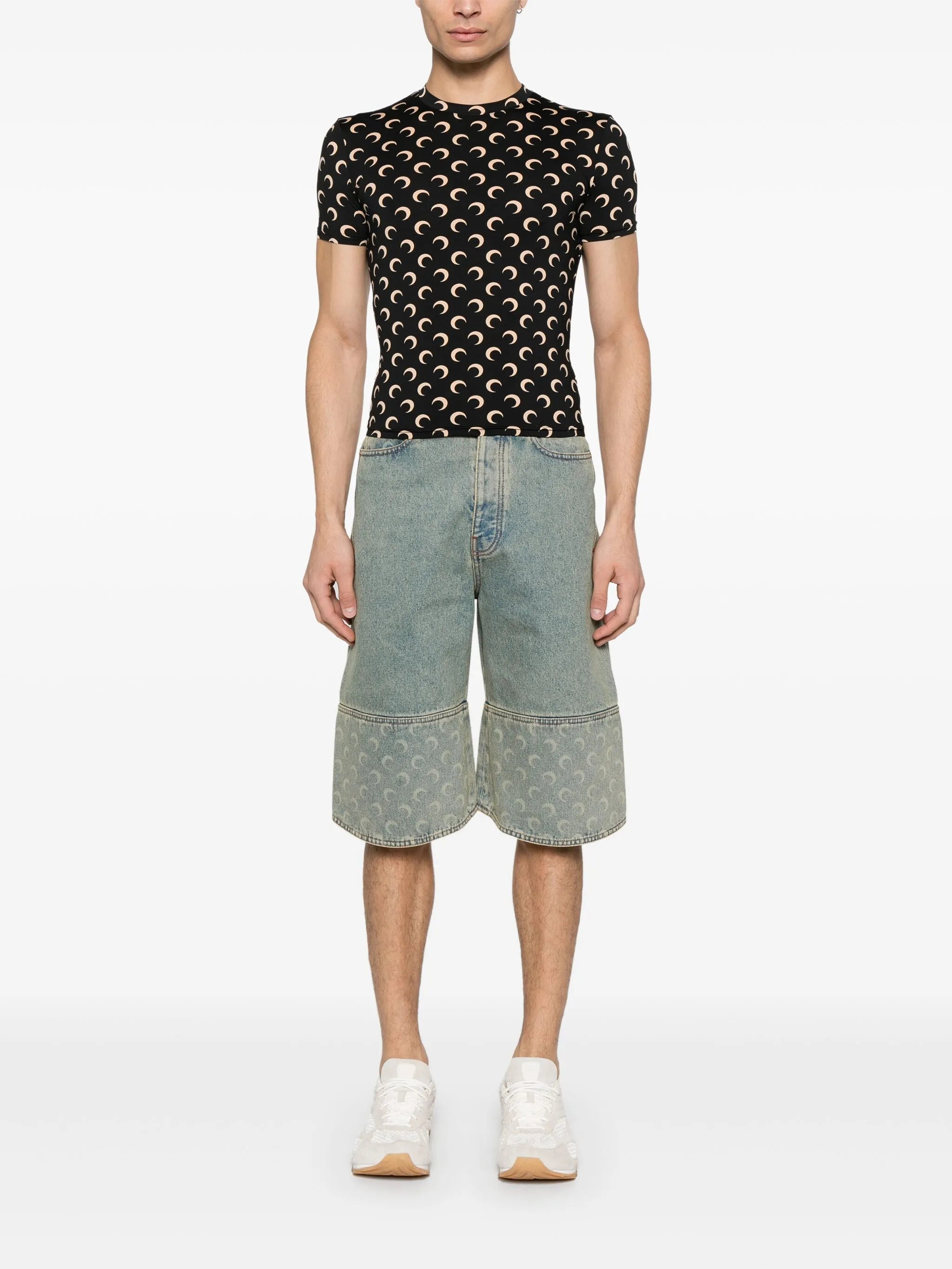 Image of Haut Jersey Moon Noir by Marine Serre for Unisex - Season Autumn-Winter 2025 - Model view 2