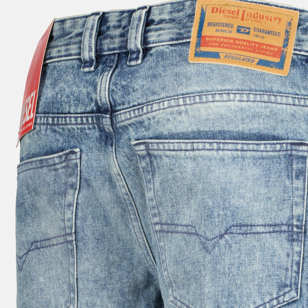 Diesel denim, D-Vyl-FSH 1993, straight-cut jeans, five-pocket design, faded blue jeans