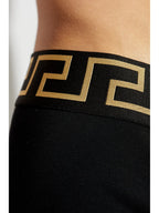 Imagen del conjunto de boxers Versace de Versace para hombres - Temporada primavera-verano 2025 - Vista del modelo 3