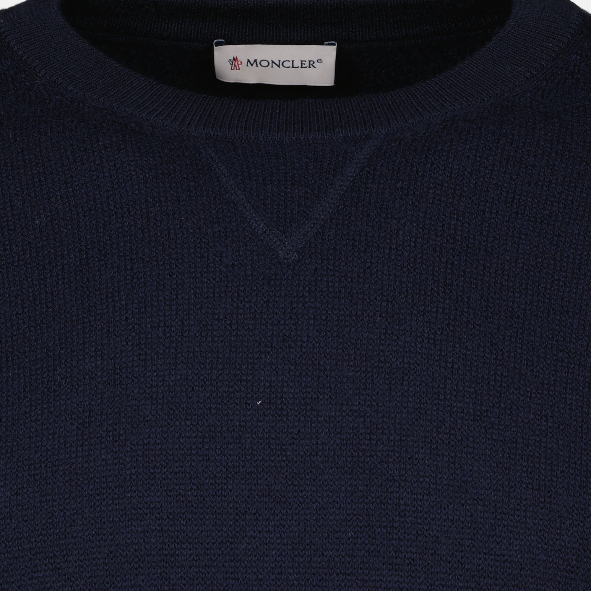 Pull de lã azul marinho
