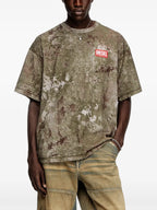 Image de la vue du modèle 3 du t-shirt en marbre vert T-Boxt-R12 de Diesel pour hommes - Saison Printemps-Été 2025