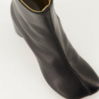 black leather boots, MM6 footwear, fall-winter 2024, ankle boots, leather sole female