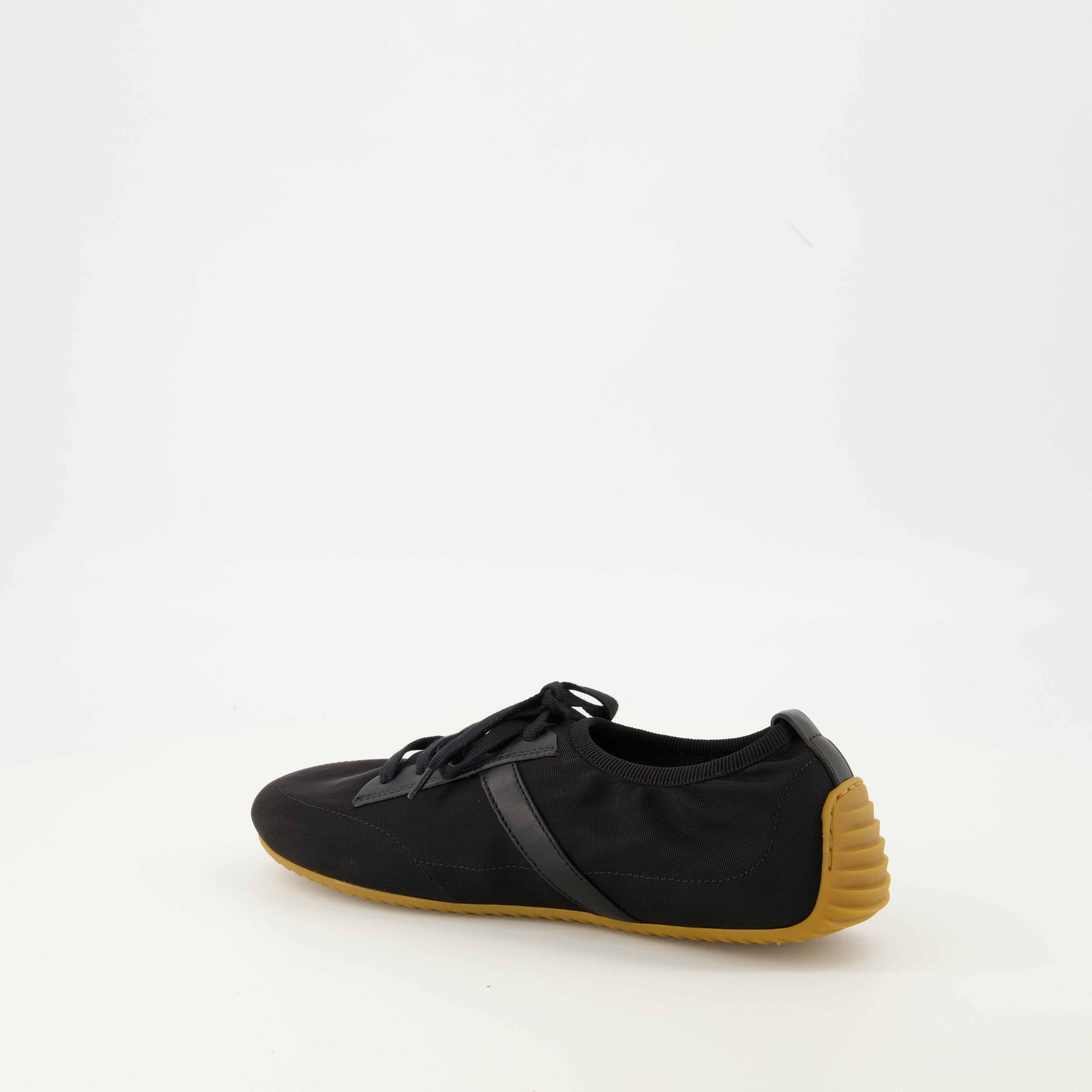 Givenchy Sneakers, Le Basket Slim Powder, Luxury Footwear, Fashion Sneakers, Stylish Sneakers