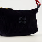 Immagine di una pochette di velluto a coste blu navy di Miu Miu per donne - Stagione Primavera-Estate 2026 - Dettaglio 1