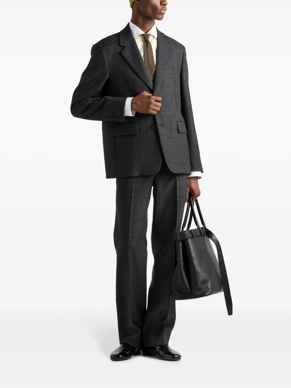 Imagen de Pantalones de Lana a Cuadros Grises de Prada para Hombres - Temporada Otoño-Invierno 2024 - Vista Trasera