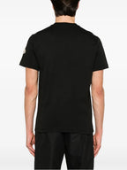 Imagem da T-shirt de bolso com monograma preta da Moncler para Homens - Temporada Primavera-Verão 2025 - Vista Detalhe 1