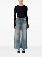 Imagen de pantalón vaquero de pierna ancha de Mm6 para mujeres - Temporada primavera-verano 2026 - Vista del modelo 1