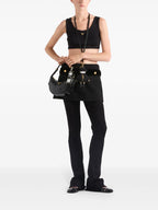 Bild des schwarzen Logo-Bralette von Prada für Frauen - Saison Frühling-Sommer 2025 - Modellansicht 1