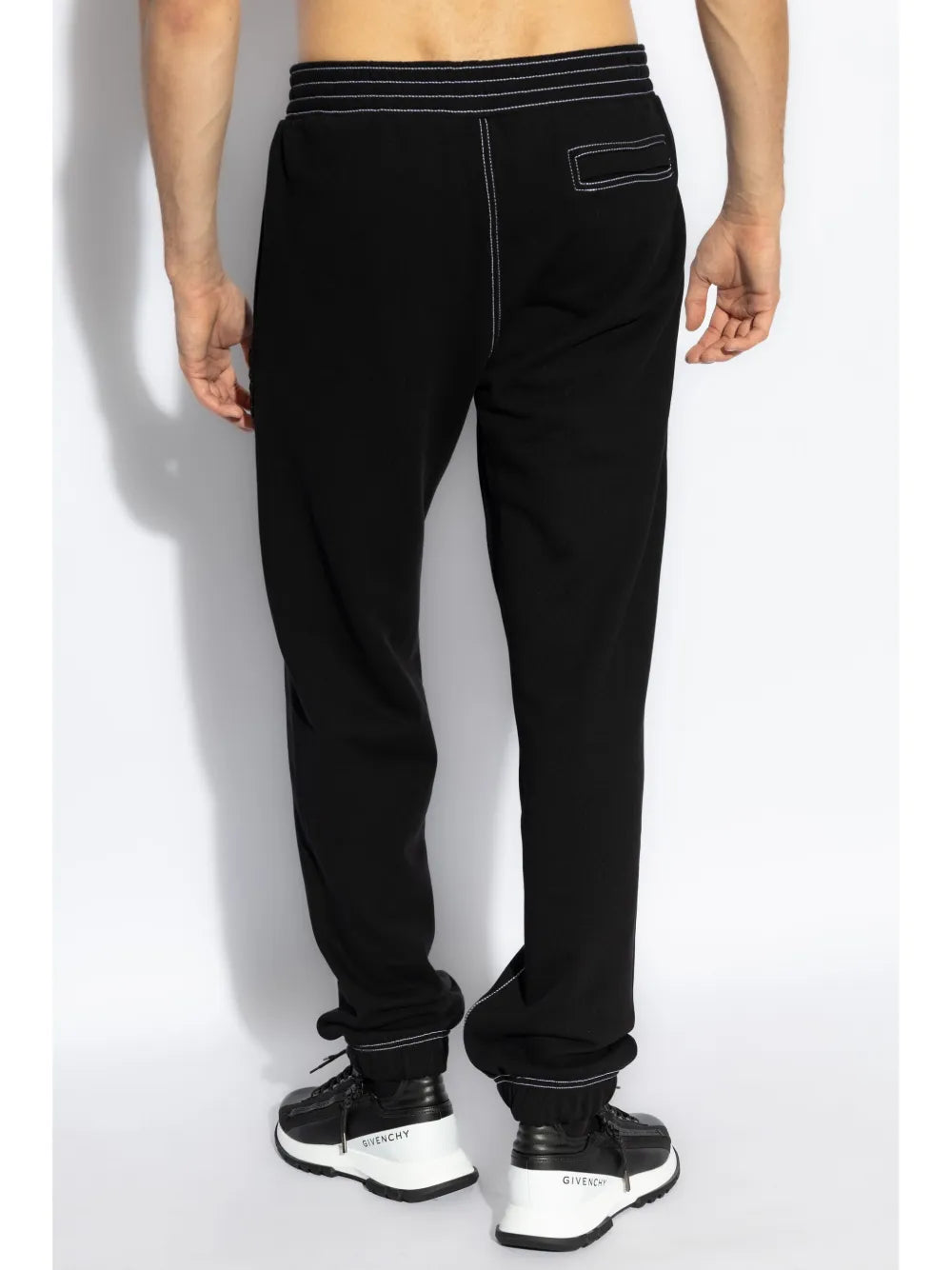 Image de pantalon de jogging en coton avec logo de Givenchy pour hommes - Saison printemps-été 2025 - Détail Vue 6